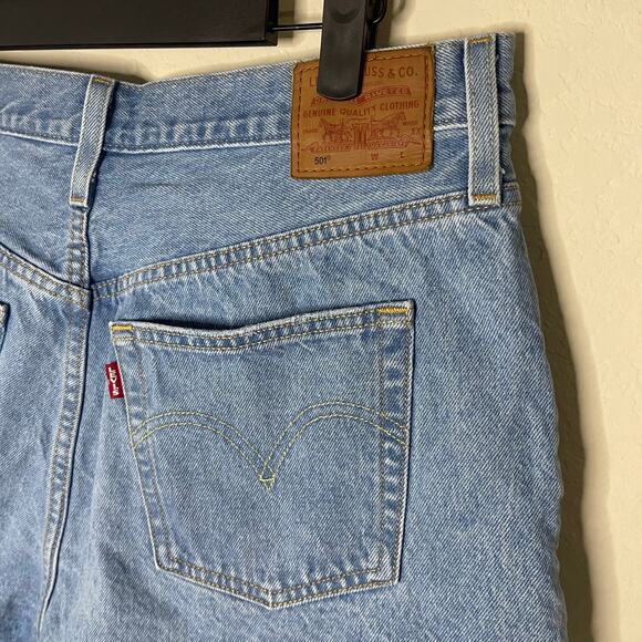 Levi’s 501 Denim Cutoff Button Fly Shorts Women’s - Size W33 - Picture 4 of 6